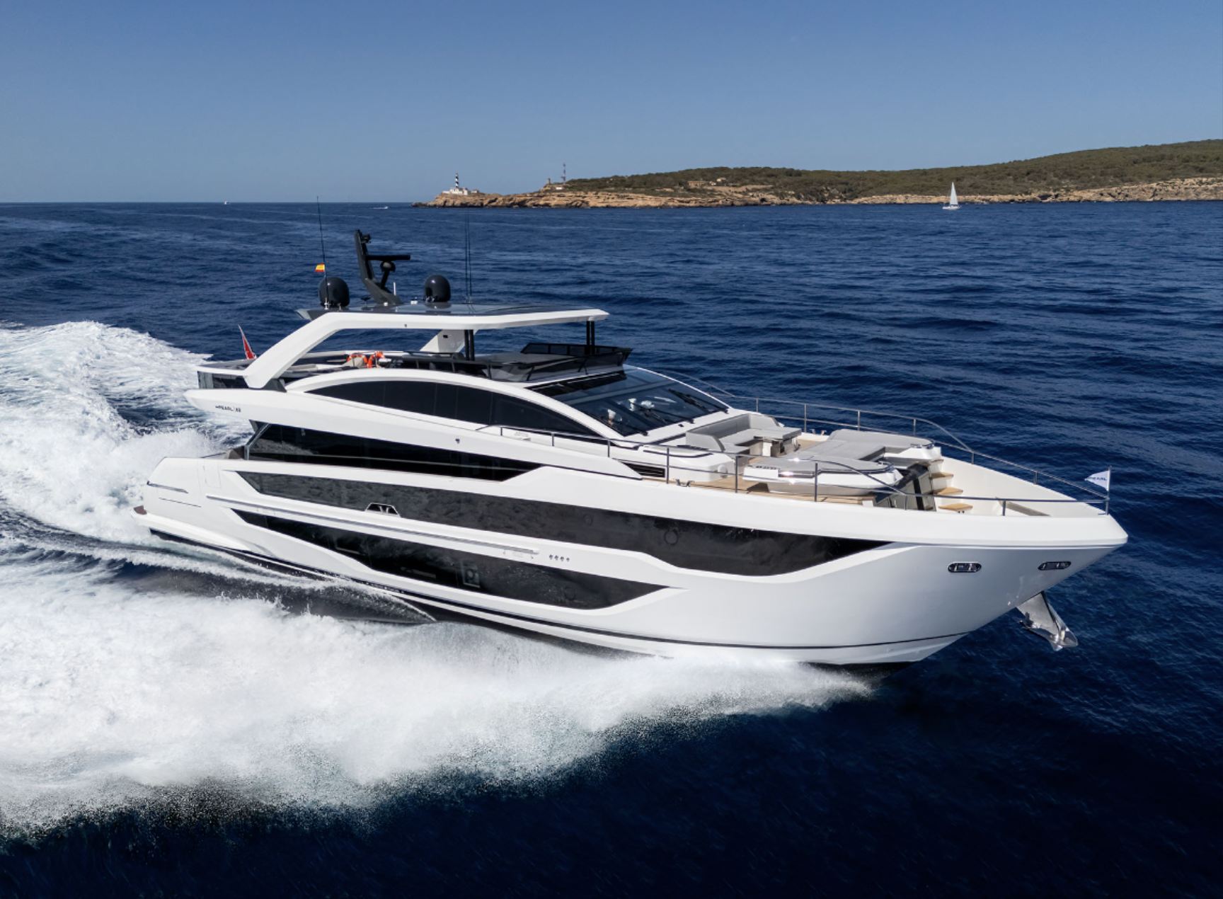 Pearl Yachts переписывает правила дизайна с новой премьерой в Каннах