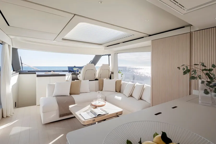 Azimut Seadeck 6: сознательный исполнитель