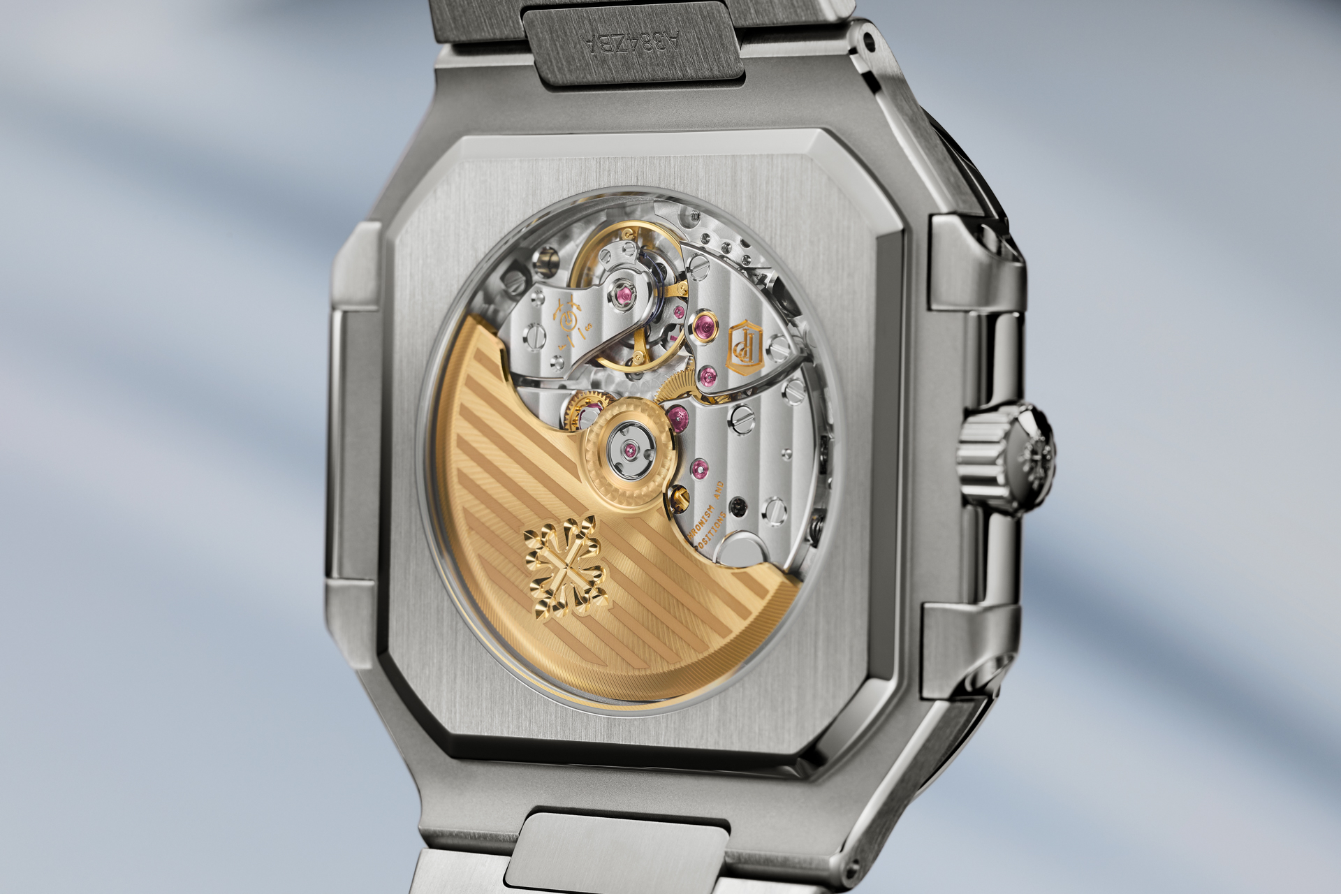 Patek Philippe Cubitus доказывает, что быть квадратным - это круто