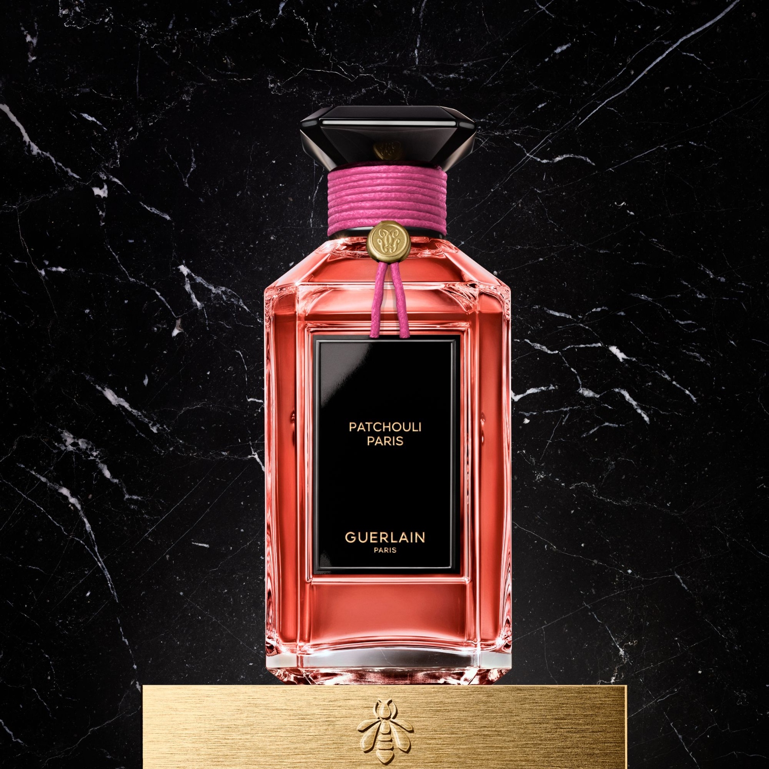 Scented Escapes: роскошные ароматы 2024 года, вдохновленные глобальными направлениями